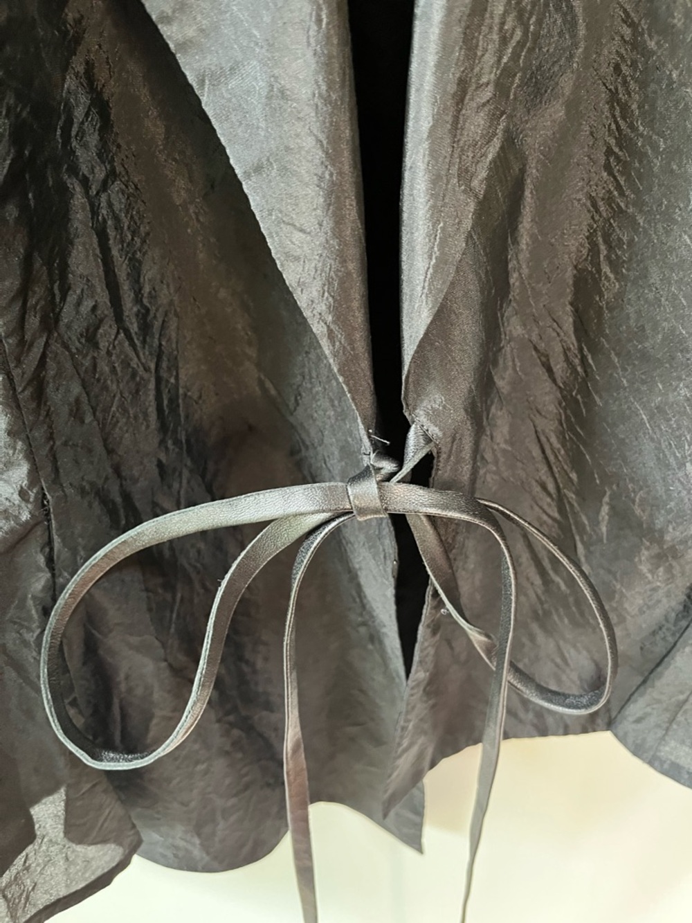 Donna Karan Signature Black Silk Shirt Jacket With Leather Tie Quiet Luxury - Picture 4 of 8